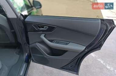 Внедорожник / Кроссовер Audi Q8 2021 в 