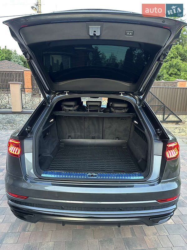 Внедорожник / Кроссовер Audi Q8 2020 в Полтаве