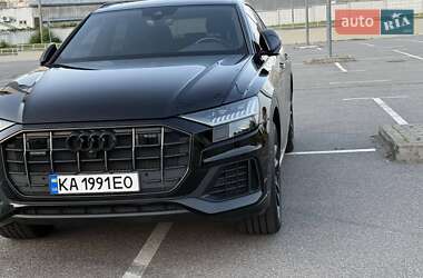 Внедорожник / Кроссовер Audi Q8 2021 в 