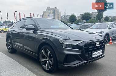 Внедорожник / Кроссовер Audi Q8 2019 в 