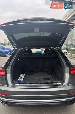 Внедорожник / Кроссовер Audi Q8 2019 в 