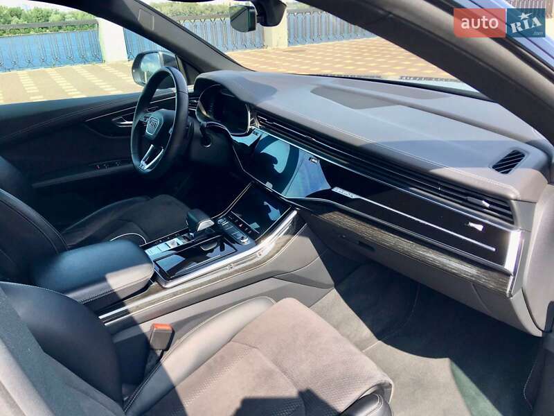 Внедорожник / Кроссовер Audi Q8 2018 в Киеве