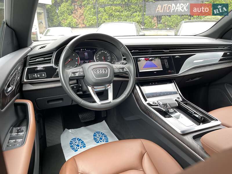 Внедорожник / Кроссовер Audi Q8 2021 в Киеве