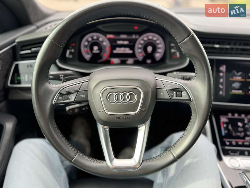 Внедорожник / Кроссовер Audi Q8 2019 в Сумах