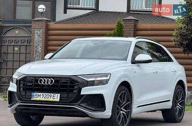 Внедорожник / Кроссовер Audi Q8 2020 в 
