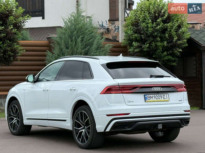 Внедорожник / Кроссовер Audi Q8 2020 в Киеве