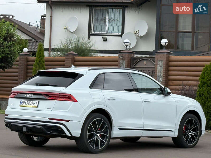 Внедорожник / Кроссовер Audi Q8 2020 в Киеве