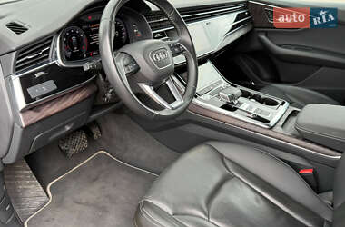 Внедорожник / Кроссовер Audi Q8 2020 в 