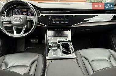 Внедорожник / Кроссовер Audi Q8 2020 в 