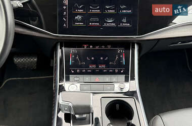 Внедорожник / Кроссовер Audi Q8 2020 в 