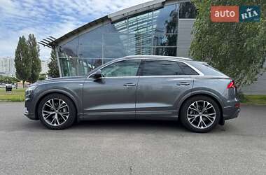 Внедорожник / Кроссовер Audi Q8 2018 в 