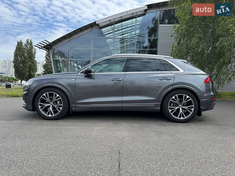 Внедорожник / Кроссовер Audi Q8 2018 в Киеве
