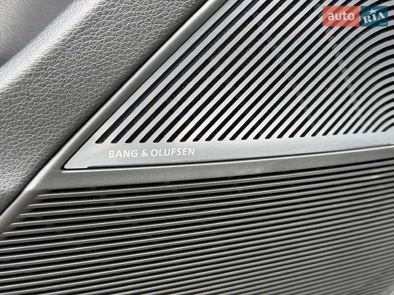 Внедорожник / Кроссовер Audi Q8 2018 в Киеве