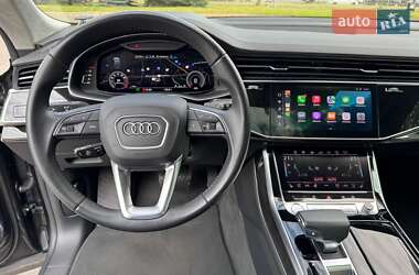 Внедорожник / Кроссовер Audi Q8 2018 в 