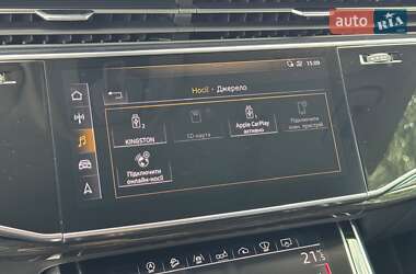 Внедорожник / Кроссовер Audi Q8 2018 в 