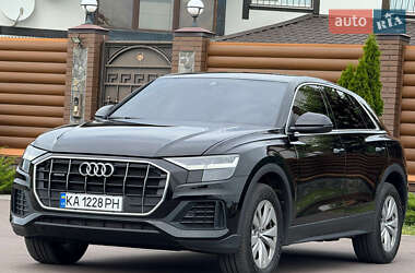 Внедорожник / Кроссовер Audi Q8 2019 в 