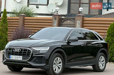 Внедорожник / Кроссовер Audi Q8 2019 в 