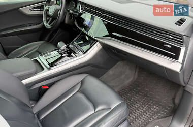 Внедорожник / Кроссовер Audi Q8 2019 в 