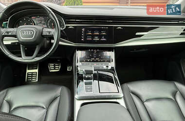 Внедорожник / Кроссовер Audi Q8 2019 в 