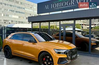 Внедорожник / Кроссовер Audi Q8 2018 в 