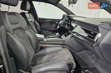 Внедорожник / Кроссовер Audi Q8 2022 в 