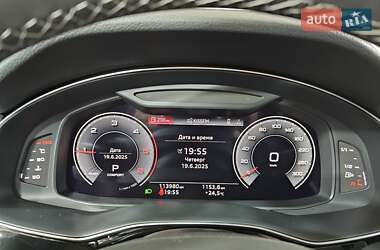 Внедорожник / Кроссовер Audi Q8 2022 в 