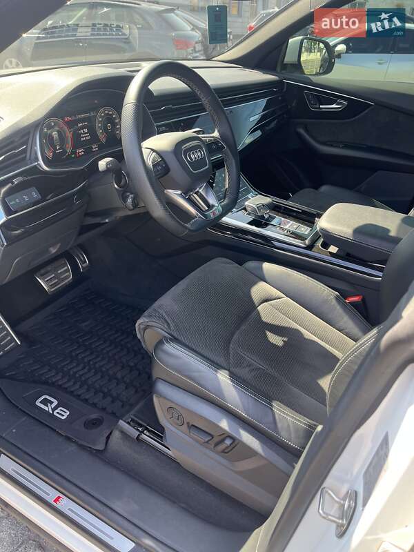 Внедорожник / Кроссовер Audi Q8 2022 в Днепре