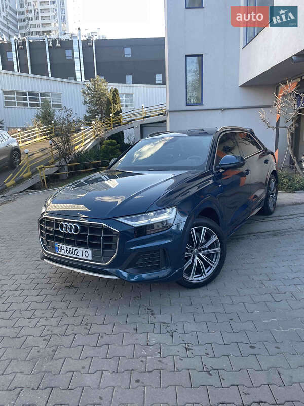 Позашляховик / Кросовер Audi Q8 2019 в Одесі