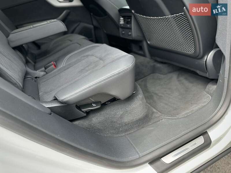 Позашляховик / Кросовер Audi Q8 2025 в Києві