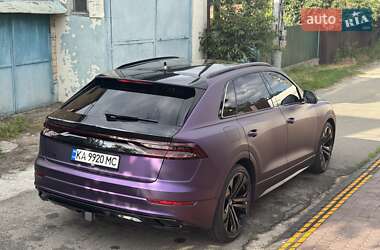 Внедорожник / Кроссовер Audi Q8 2021 в 