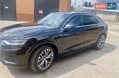 Внедорожник / Кроссовер Audi Q8 2020 в 