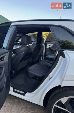 Внедорожник / Кроссовер Audi Q8 2023 в 