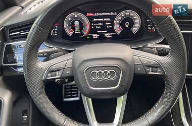 Внедорожник / Кроссовер Audi Q8 2018 в 