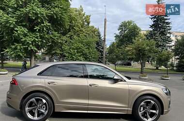 Внедорожник / Кроссовер Audi Q8 2018 в 