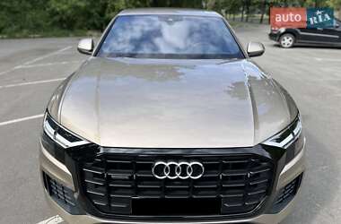 Внедорожник / Кроссовер Audi Q8 2018 в 