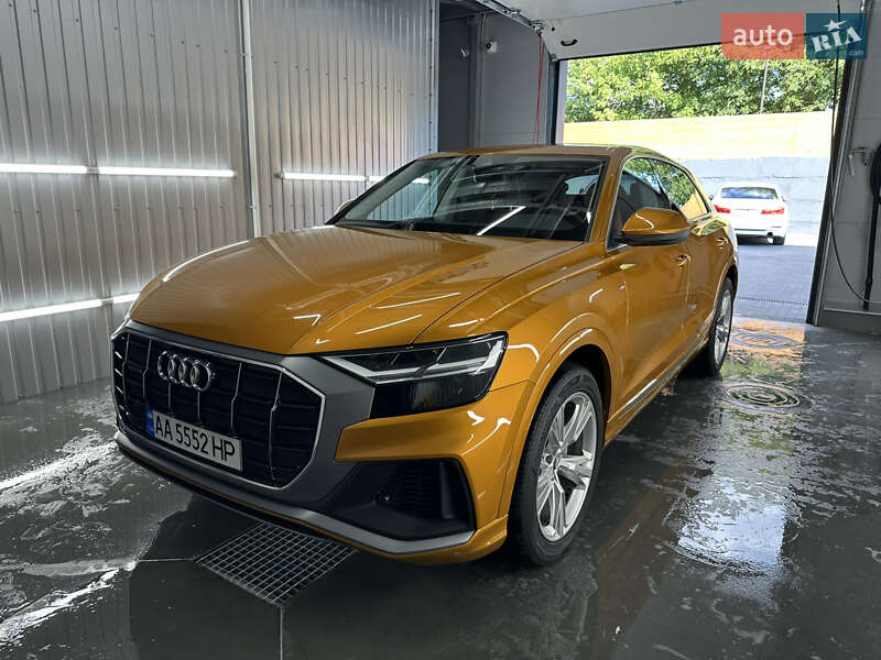 Внедорожник / Кроссовер Audi Q8 2019 в 