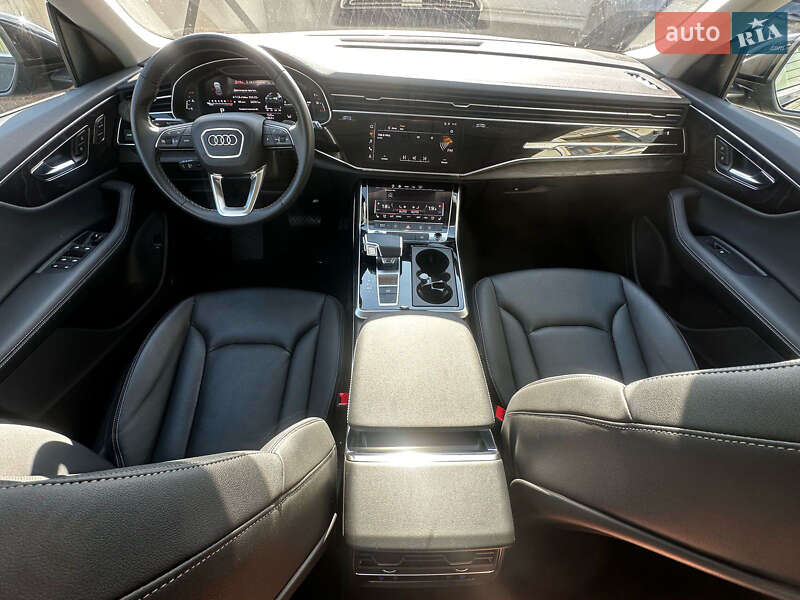 Внедорожник / Кроссовер Audi Q8 2023 в Черновцах