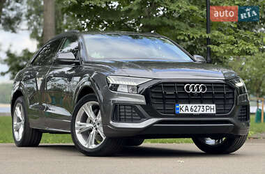 Внедорожник / Кроссовер Audi Q8 2019 в 