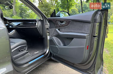 Внедорожник / Кроссовер Audi Q8 2019 в 