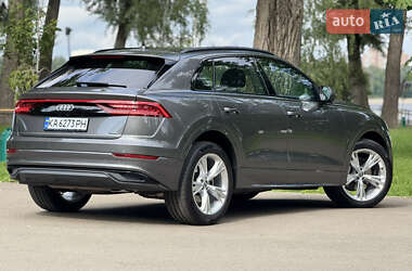 Внедорожник / Кроссовер Audi Q8 2019 в 