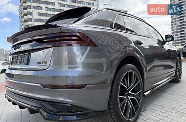 Внедорожник / Кроссовер Audi Q8 2020 в 