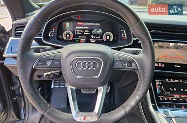 Внедорожник / Кроссовер Audi Q8 2020 в 