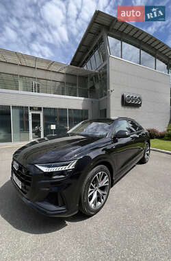 Внедорожник / Кроссовер Audi Q8 2018 в 
