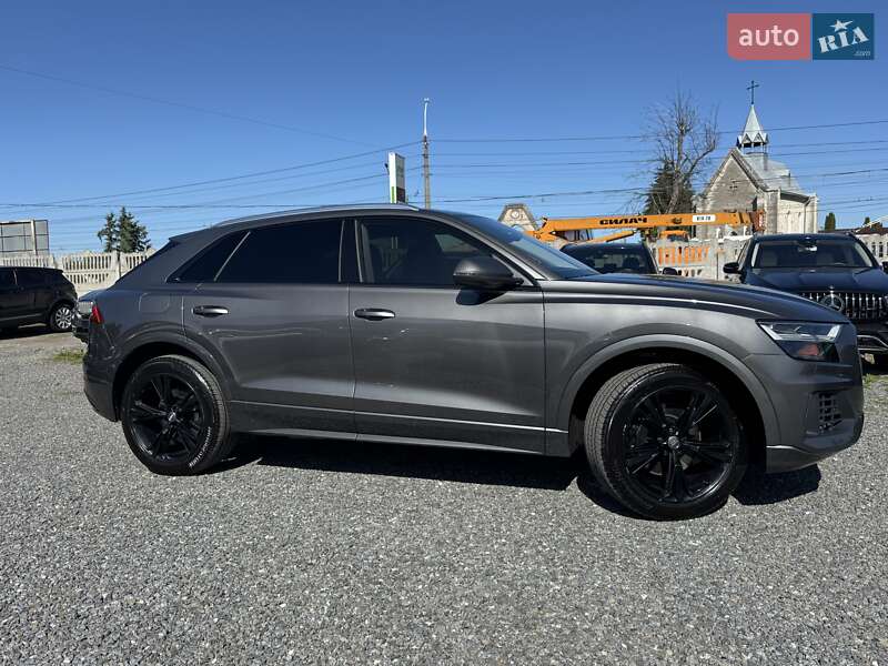 Внедорожник / Кроссовер Audi Q8 2018 в Тернополе