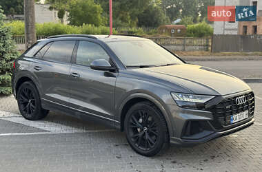 Внедорожник / Кроссовер Audi Q8 2020 в 