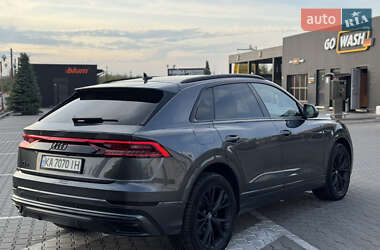 Внедорожник / Кроссовер Audi Q8 2020 в 