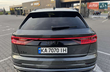 Внедорожник / Кроссовер Audi Q8 2020 в 