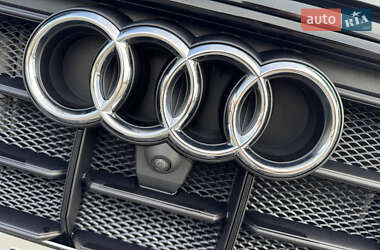Внедорожник / Кроссовер Audi Q8 2020 в 