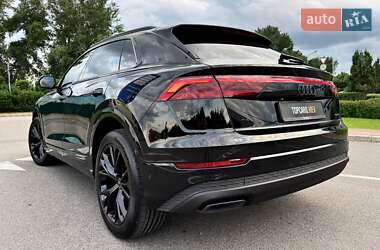 Внедорожник / Кроссовер Audi Q8 2025 в 