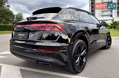 Внедорожник / Кроссовер Audi Q8 2025 в 